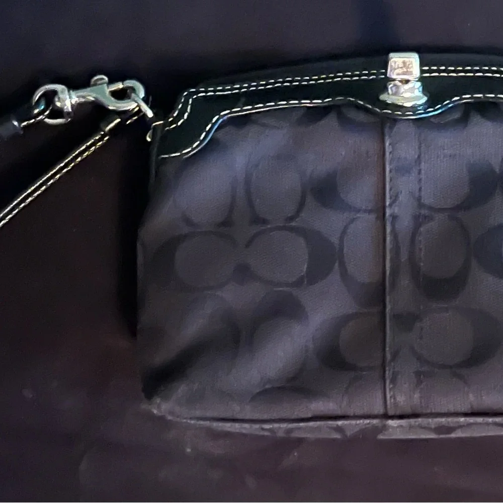 COACH Legacy Top Turnlock 2-Way Baguette Wristlet Black - Picture 2 of 8